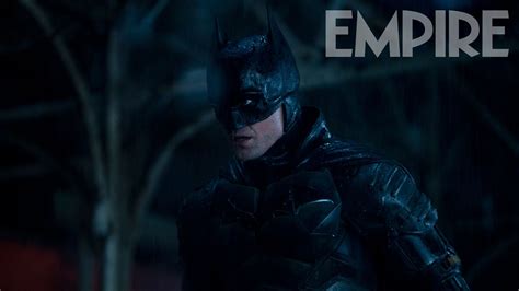 The Batman avec Robert Pattinson - Un détective torturé confronté à des énigmes mystérieuses et un récit sombre aux accents gothiques!